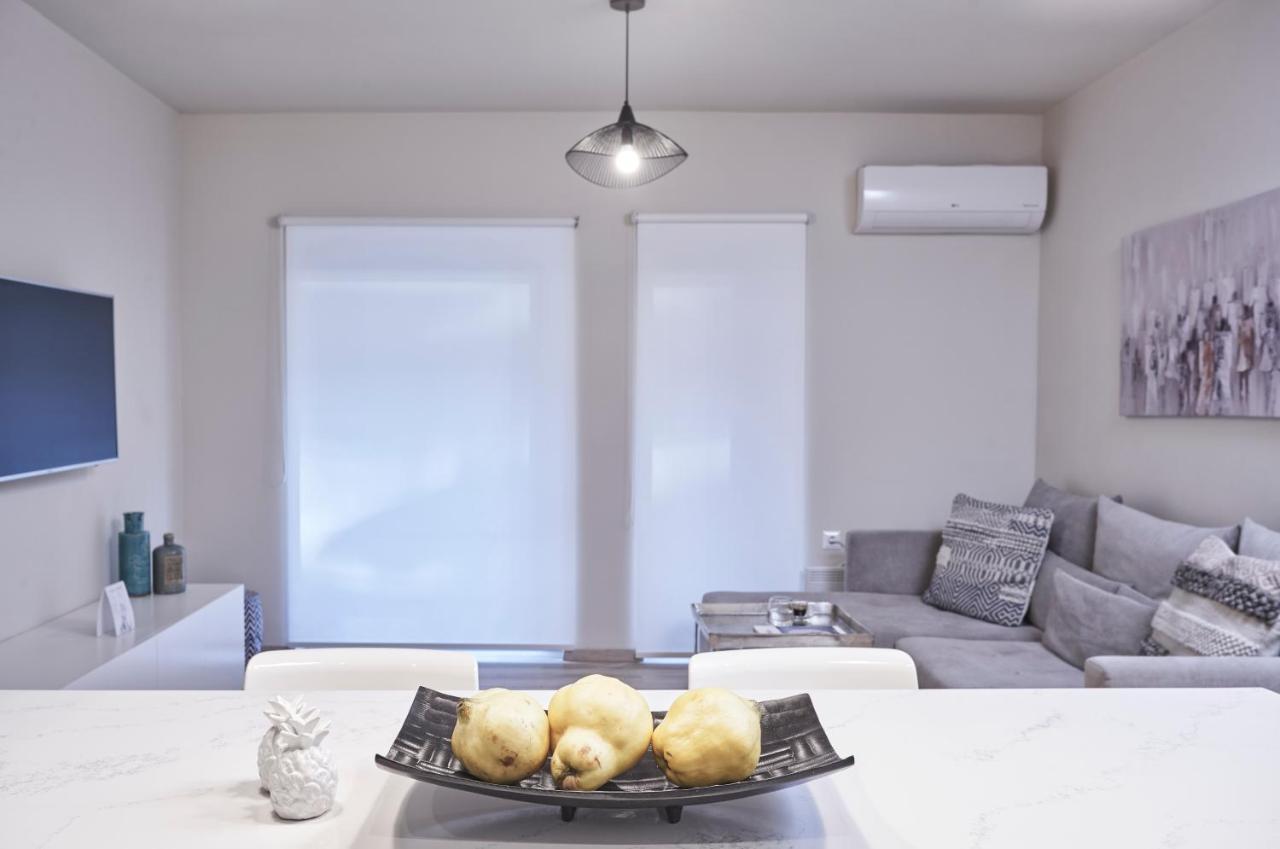 Charitos Iχ, Chic N Modern 2Bd Apt Atenas Exterior foto